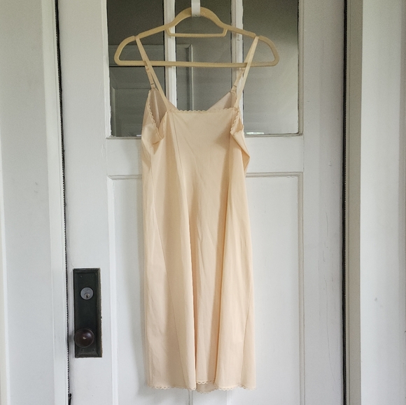 Vintage Vanity Fair Nylon Full Slip - Picture 4 of 7